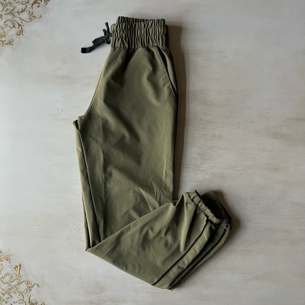 FIVE the label pipeline jogger- dusty olive
